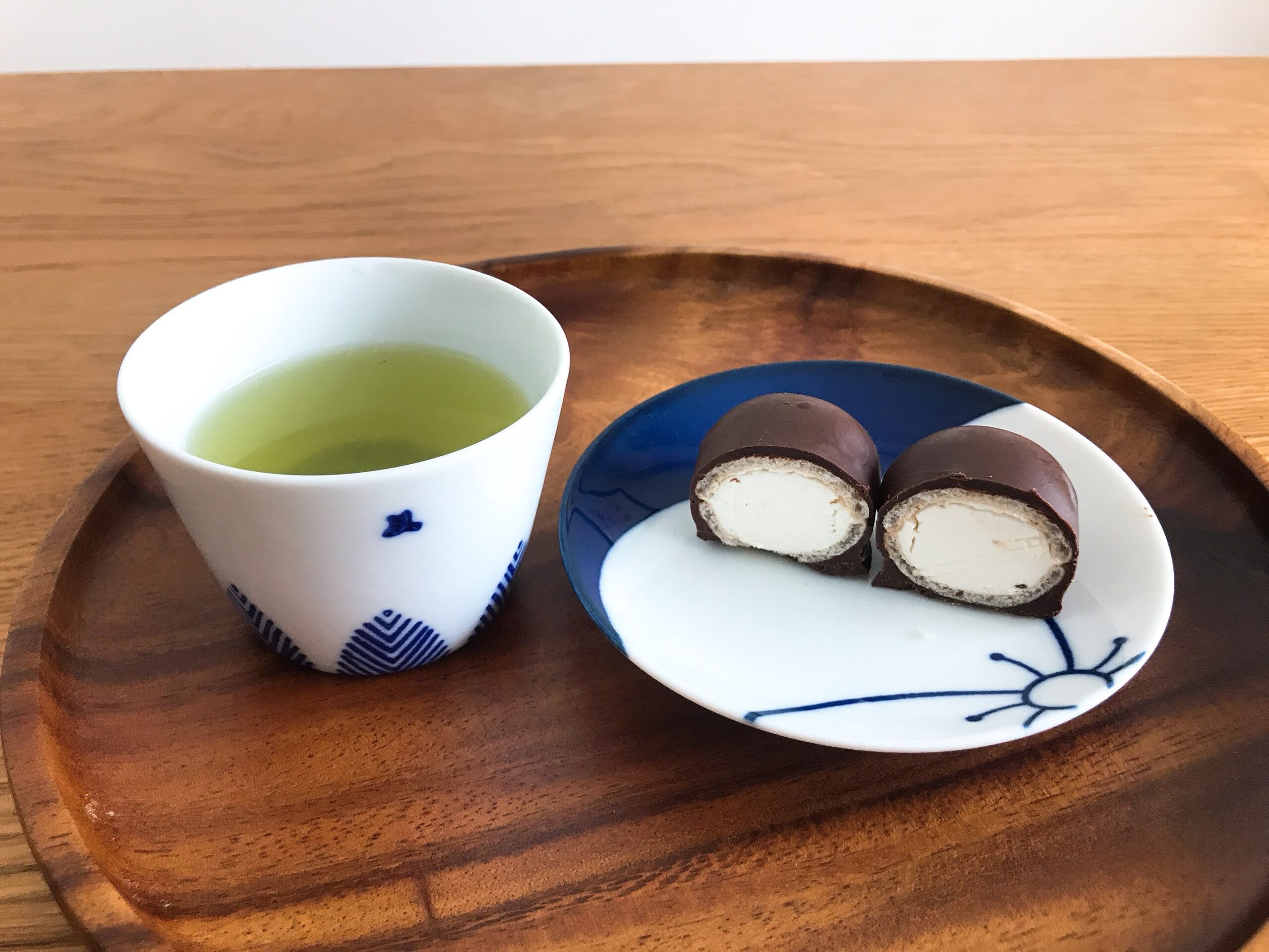 越後屋菓子店「伊那のまゆ」